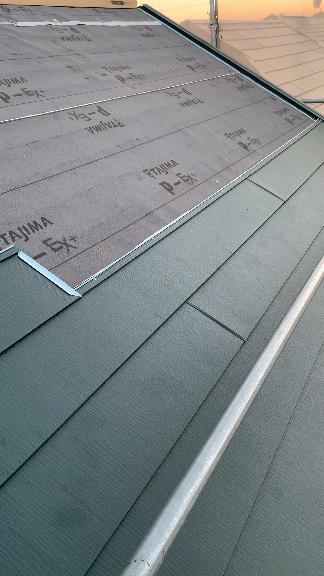 屋根工事 工事中